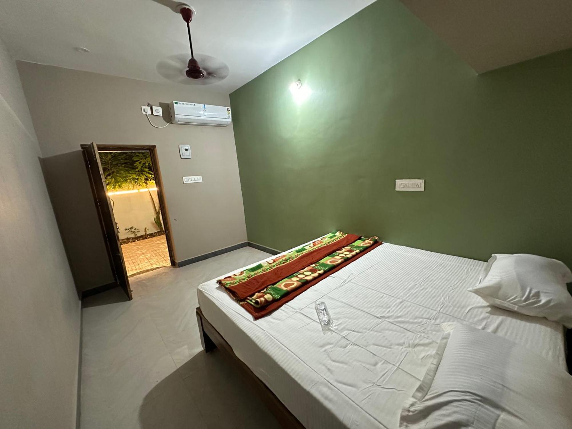 Arunachala Sashwin Guest House Tiruvannāmalai Exterior foto